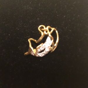 Pendant Angel On The Moon 10kt Gold 5 Round Cut Diamonds 0.05 carat